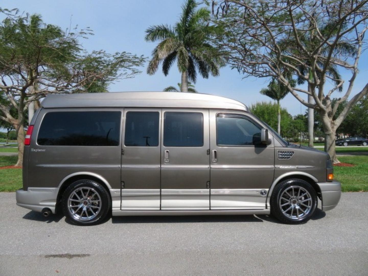 2013 /Beige Two Tone GMC Savana RV G1500 3LT (1GDS7DC45D1) with an 5.3L V8 OHV 16V engine, 4-Speed Automatic transmission, located at 4301 Oak Circle #19, Boca Raton, FL, 33431, (954) 561-2499, 26.388861, -80.084038 - You are looking at a Gorgeous 2013 GMC Savana 1500 High Top Conversion Van Explorer Limited SE Package Handicap Wheelchair Conversion Van with 72K Original Miles, Side Entry Braun Millennium Series Wheelchair Lift, Rubber Floor, Q-Straint Tie Down System, Navigation, Back Up Camera, Huge flat Screen - Photo#6